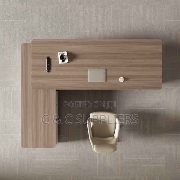 Director's Table-2.2 Meters - thumbnail 6