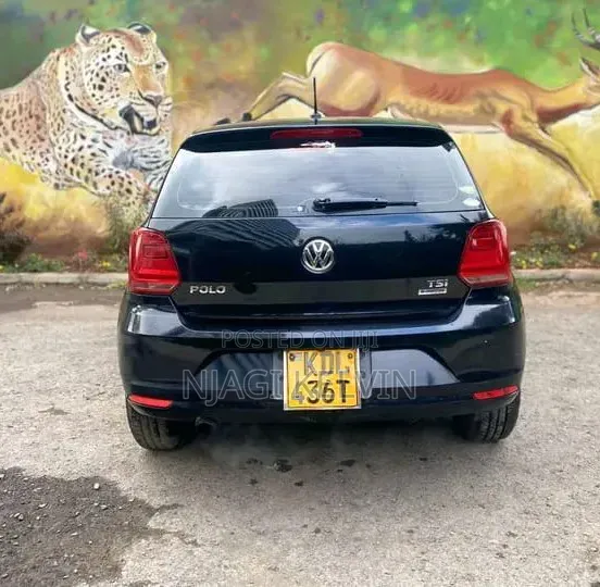 Volkswagen Polo 2015 Black