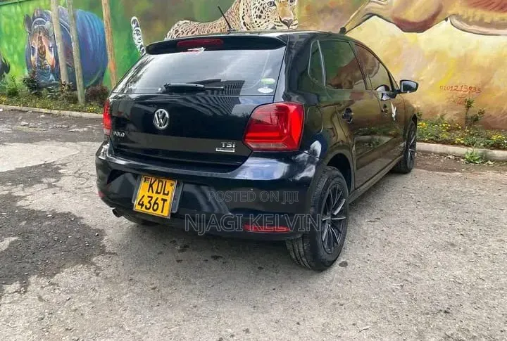 Volkswagen Polo 2015 Black