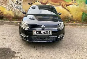 Volkswagen Polo 2015 Black