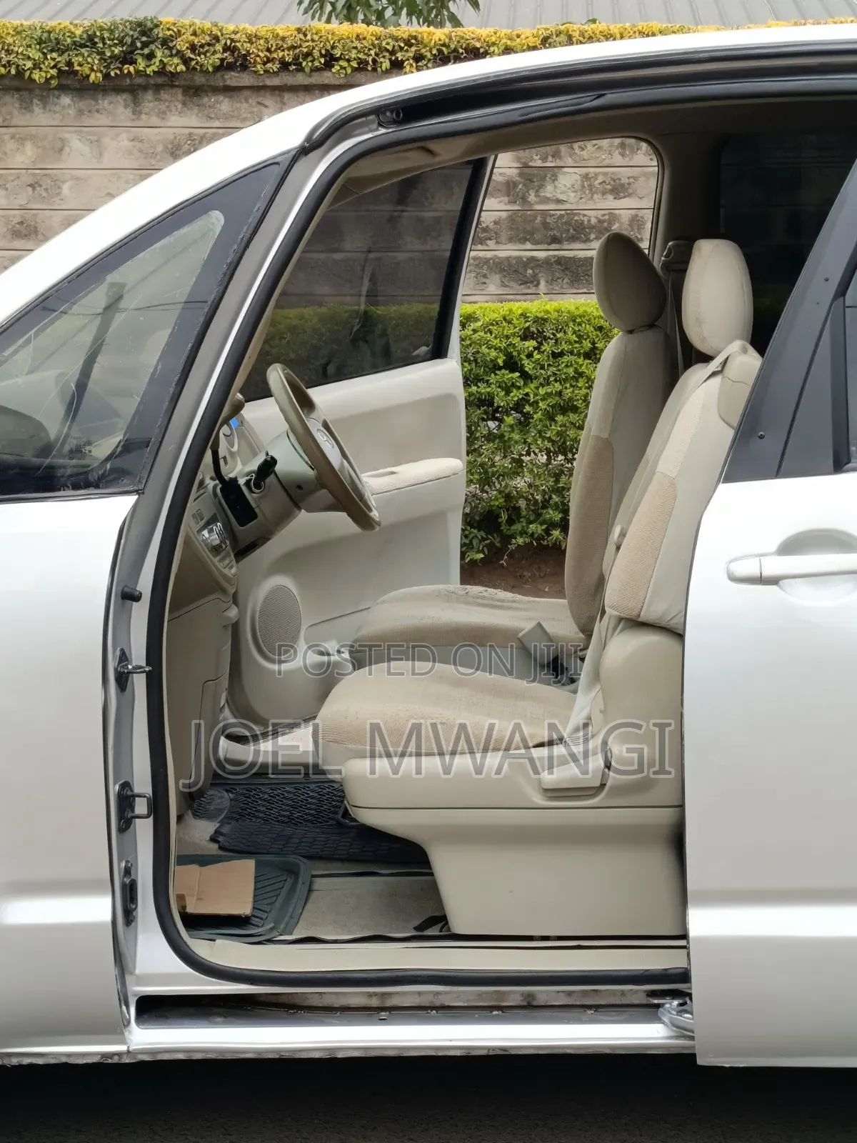 Toyota Porte 2009 Silver