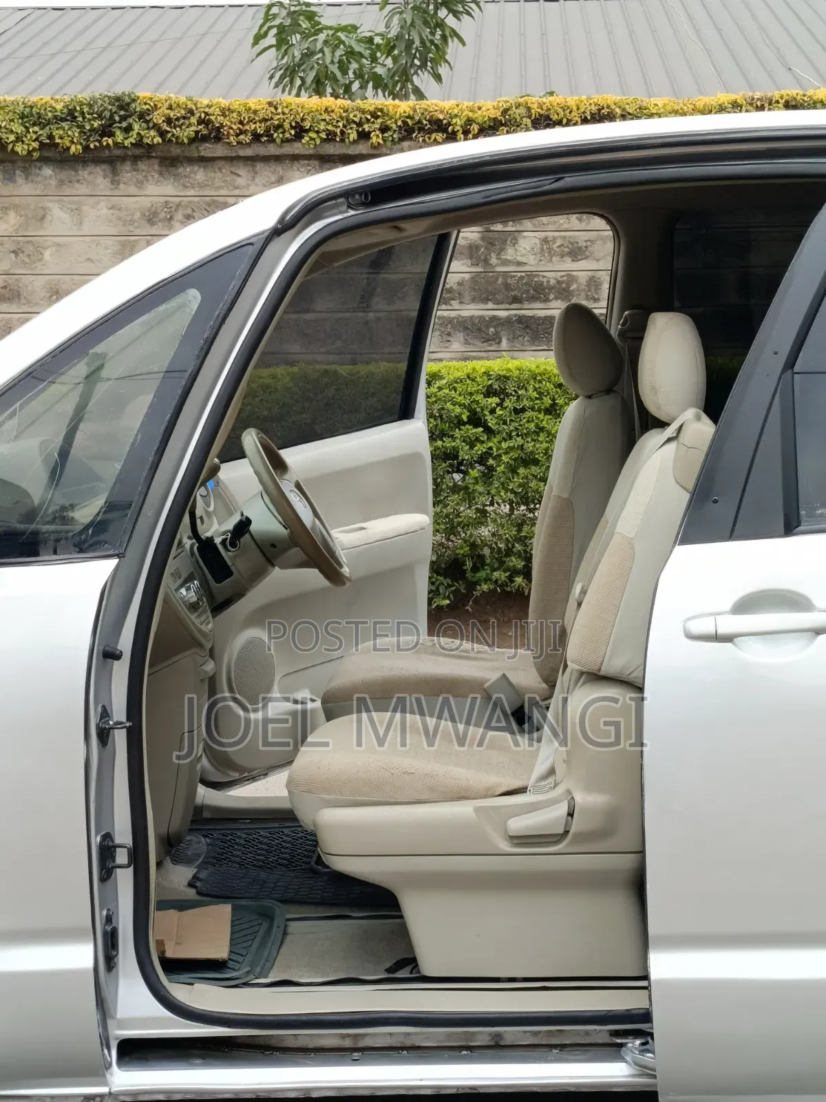 Toyota Porte 2009 Silver