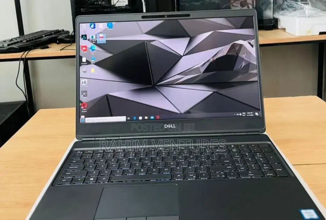 Laptop Dell Precision 15 7550 16GB Intel Core i7 SSD 512GB