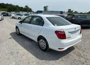 Toyota Axio 2021 Pearl