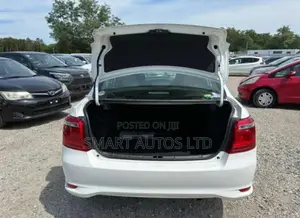 Toyota Axio 2021 Pearl