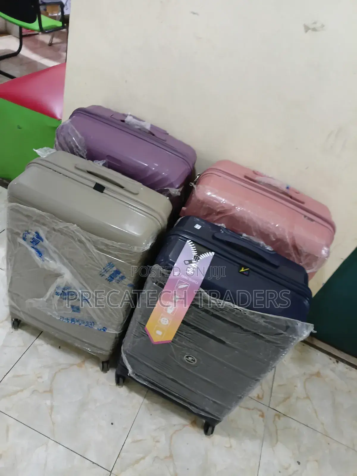 4-in-1 Rubber Travel Suitcase Set – 4 Wheels