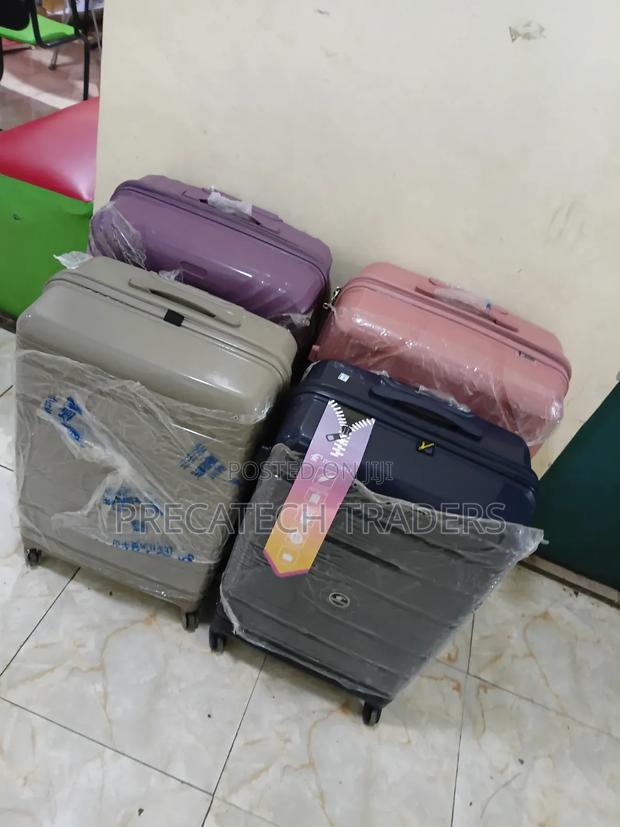 4-in-1 Rubber Travel Suitcase Set – 4 Wheels - thumbnail 2