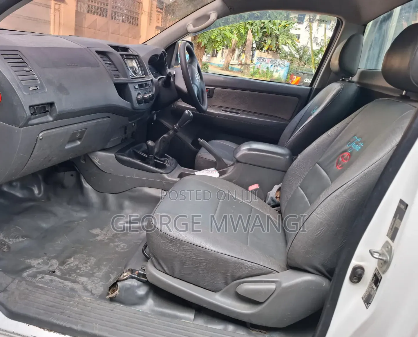 Toyota Hilux 2012 White