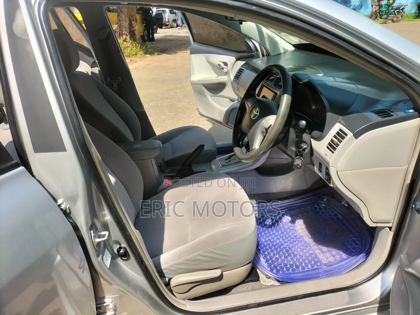 Toyota Axio 2012 Silver
