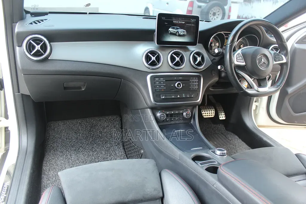 Mercedes-Benz GLA-Class 2016 White