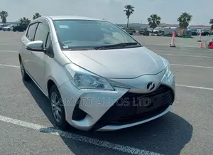 Toyota Vitz 2019 Silver