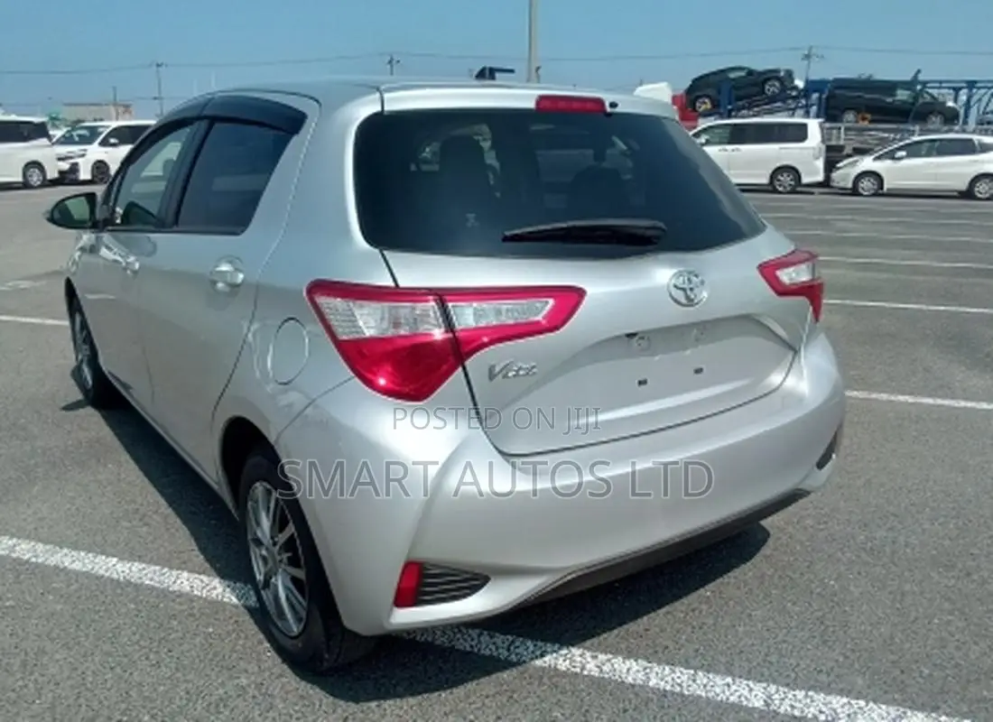Toyota Vitz 2019 Silver