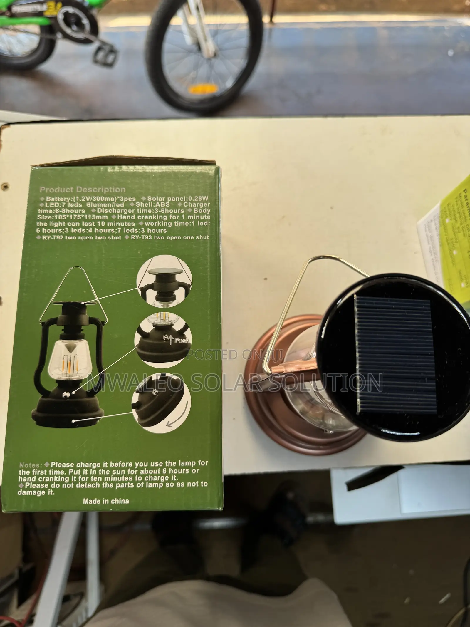 Solar and Hand Crank Lamp