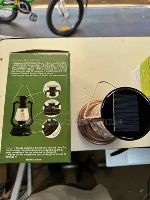 Solar and Hand Crank Lamp