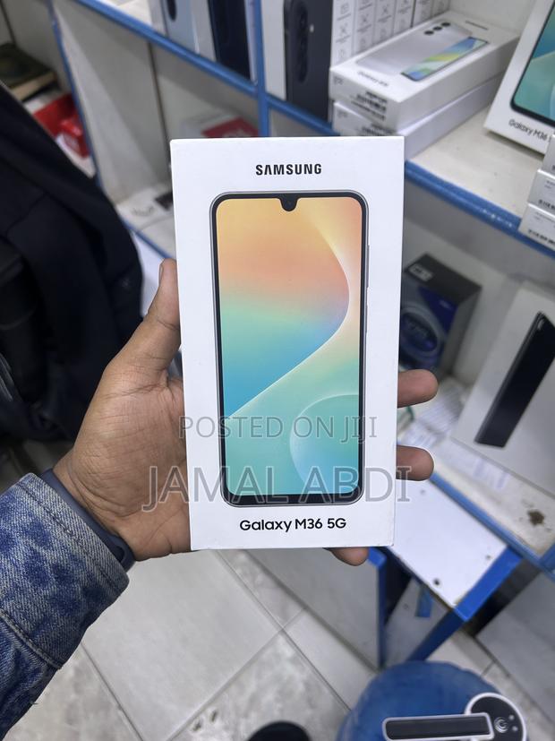 New Samsung Galaxy M36 5G 128 GB Black - thumbnail 2