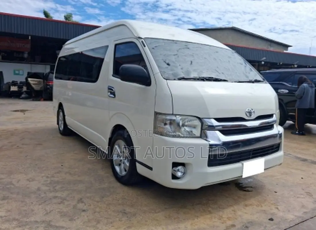 Toyota HiAce 2019