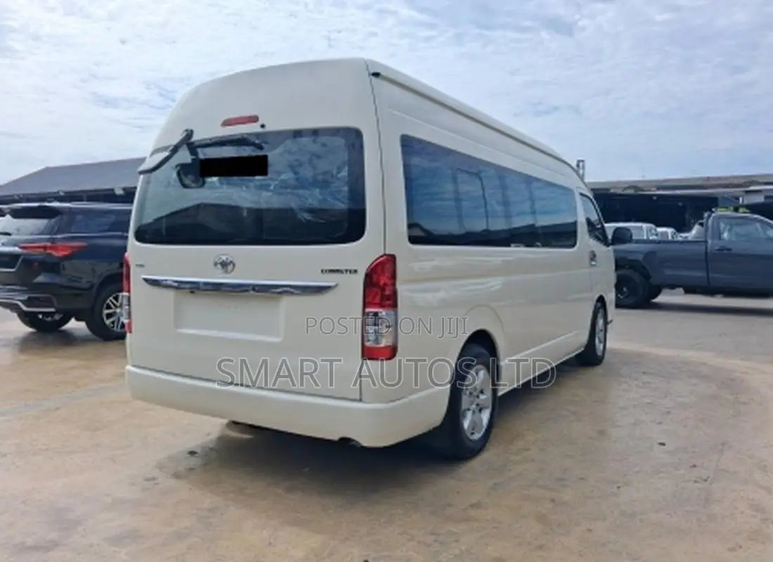 Toyota HiAce 2019