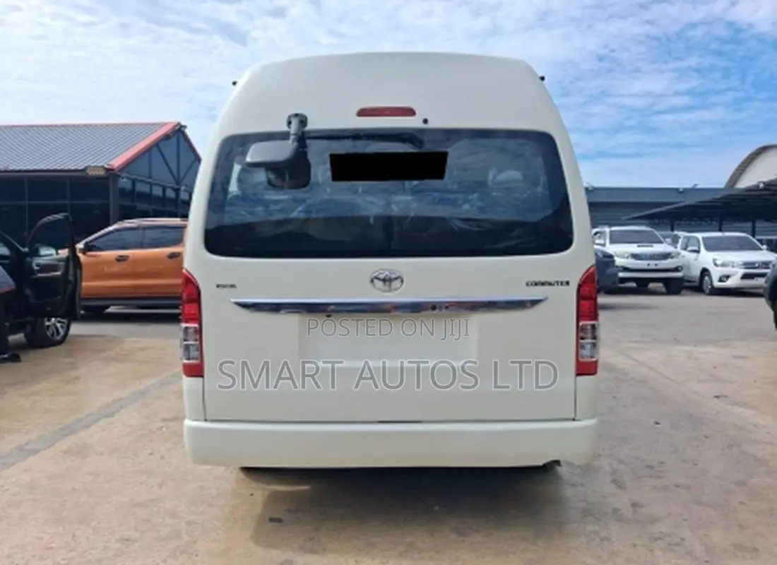 Toyota HiAce 2019