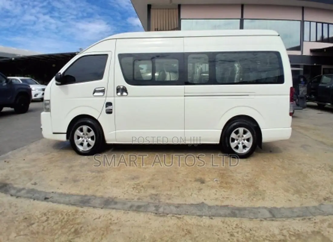 Toyota HiAce 2019