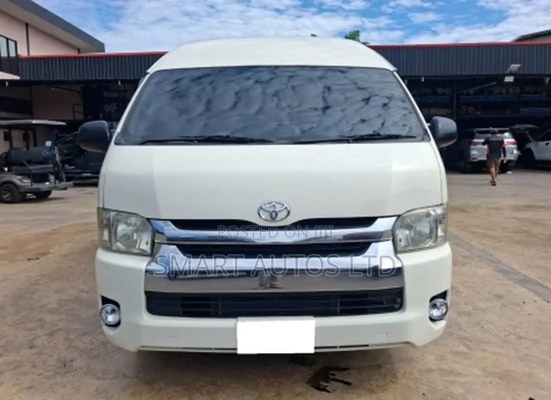 Toyota HiAce 2019