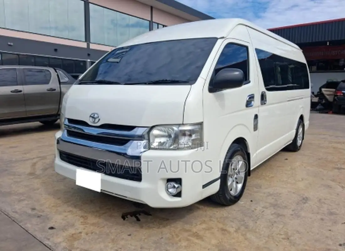 Toyota HiAce 2019