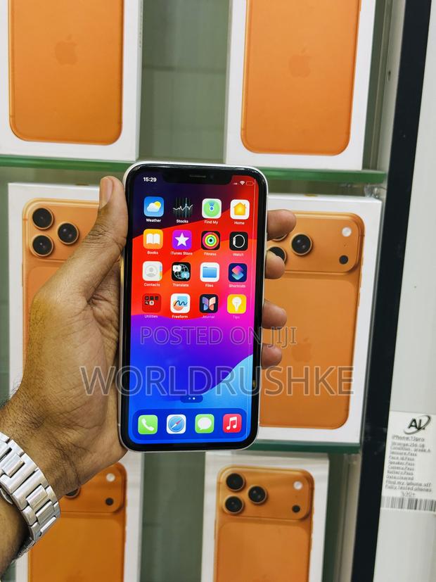 Apple iPhone XR 64 GB White - thumbnail 2