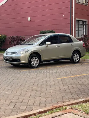 Nissan Tiida 2005 Brown