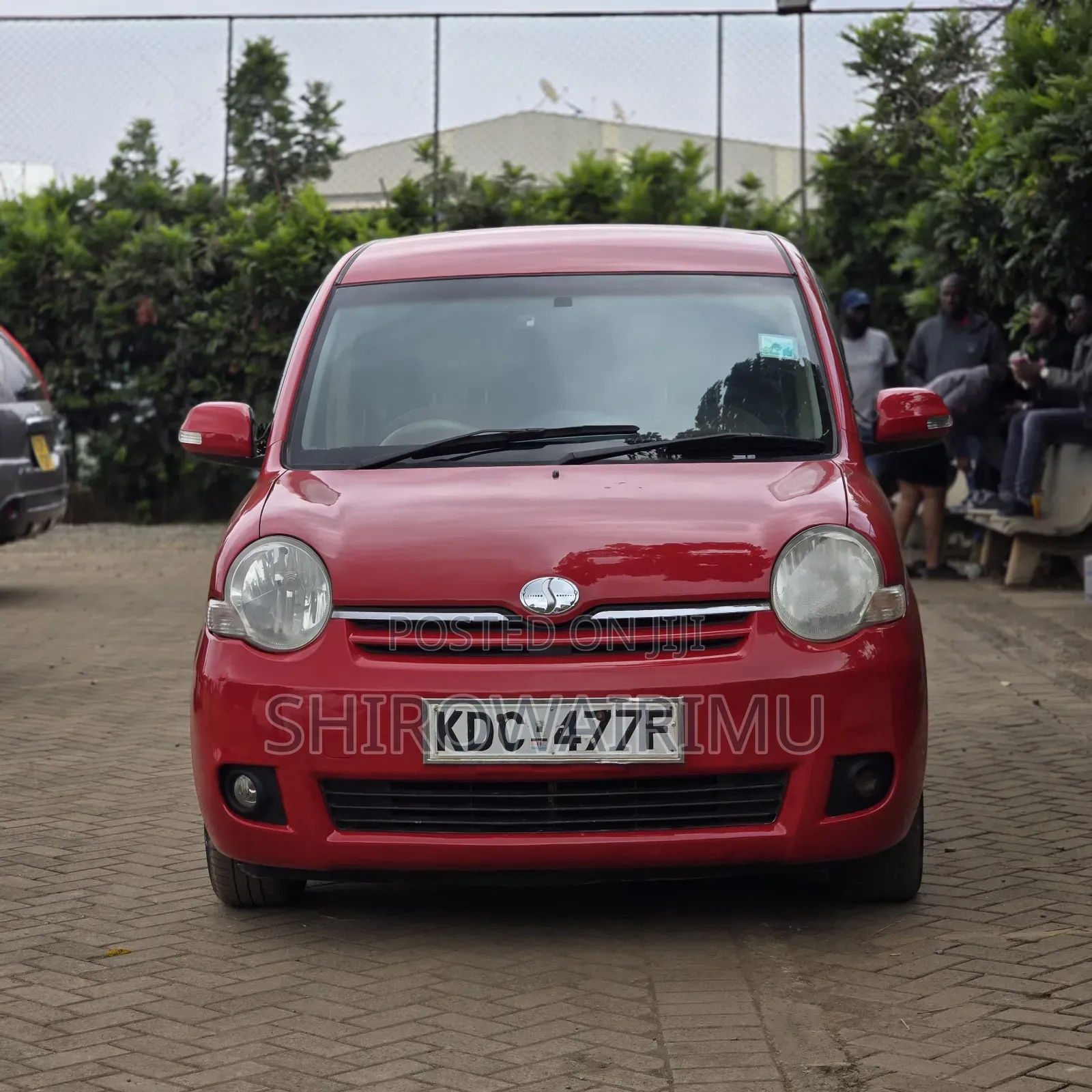 Toyota Sienta 2014 Red