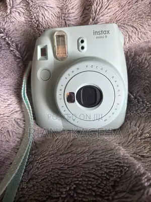 Fujifilm Instax Mini 9 (Ice Blue) Leather Bag Strap - Mint Condition