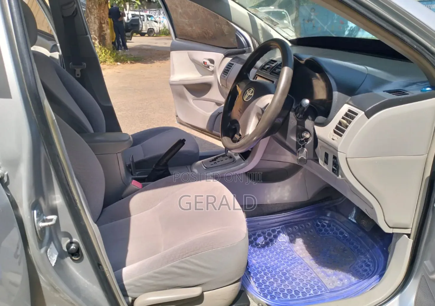 Toyota Axio 2012 Silver