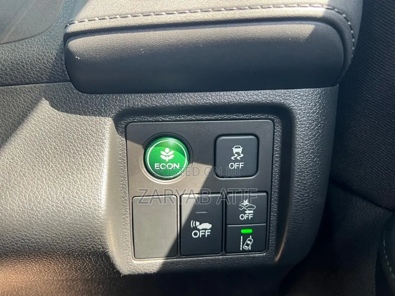 Honda Vezel 2018 White