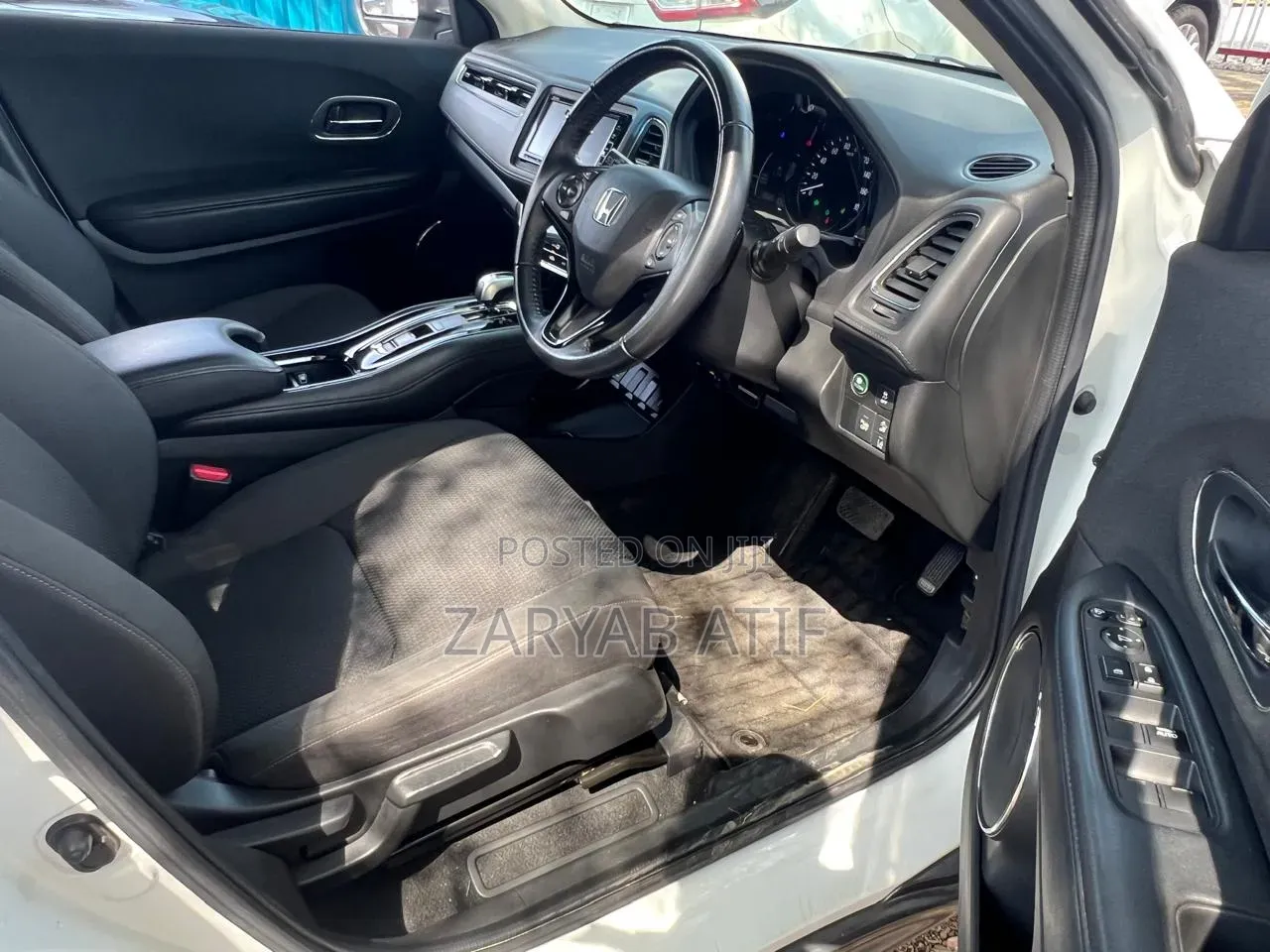 Honda Vezel 2018 White