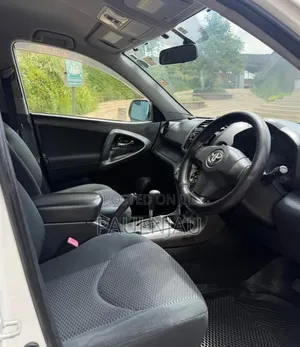 Toyota RAV4 2012 White