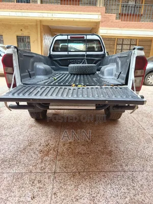 Isuzu D-MAX 2017 White