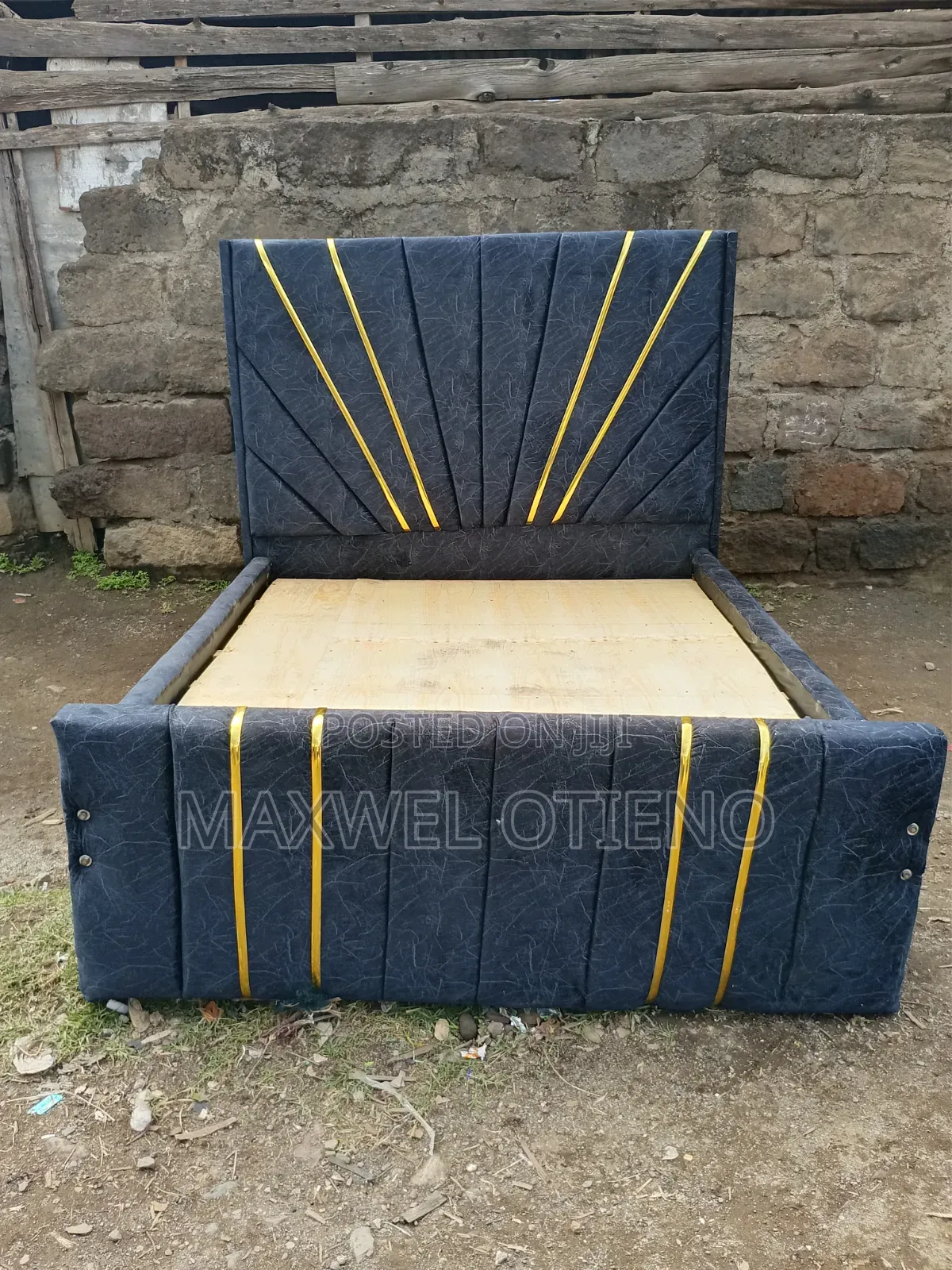 5 by 6 Chester Bed