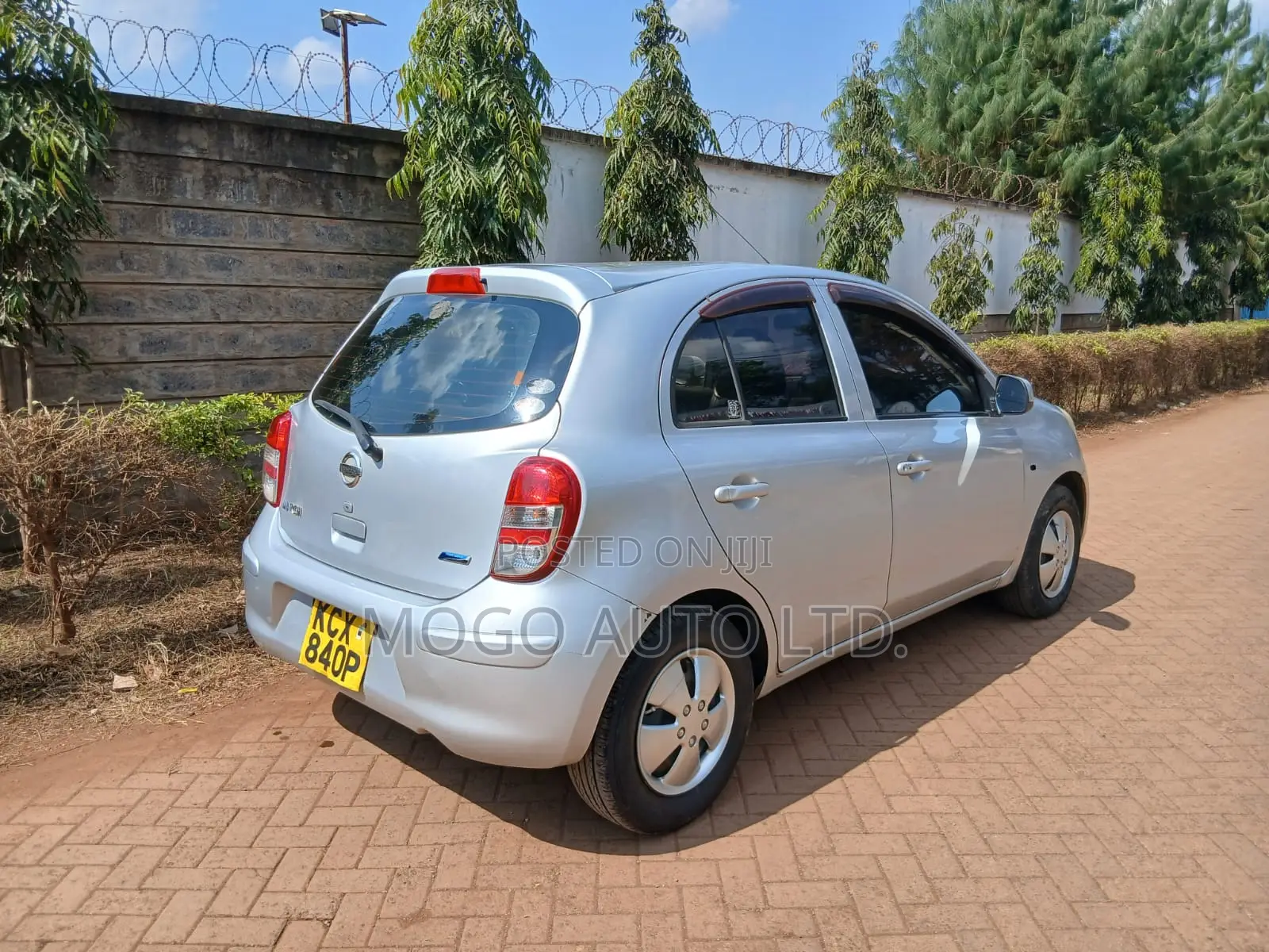 Nissan March 2012 Silver