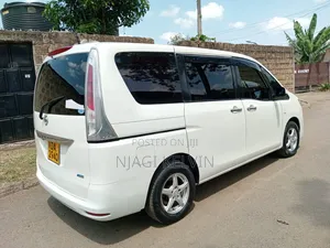 Nissan Serena 2013  White 