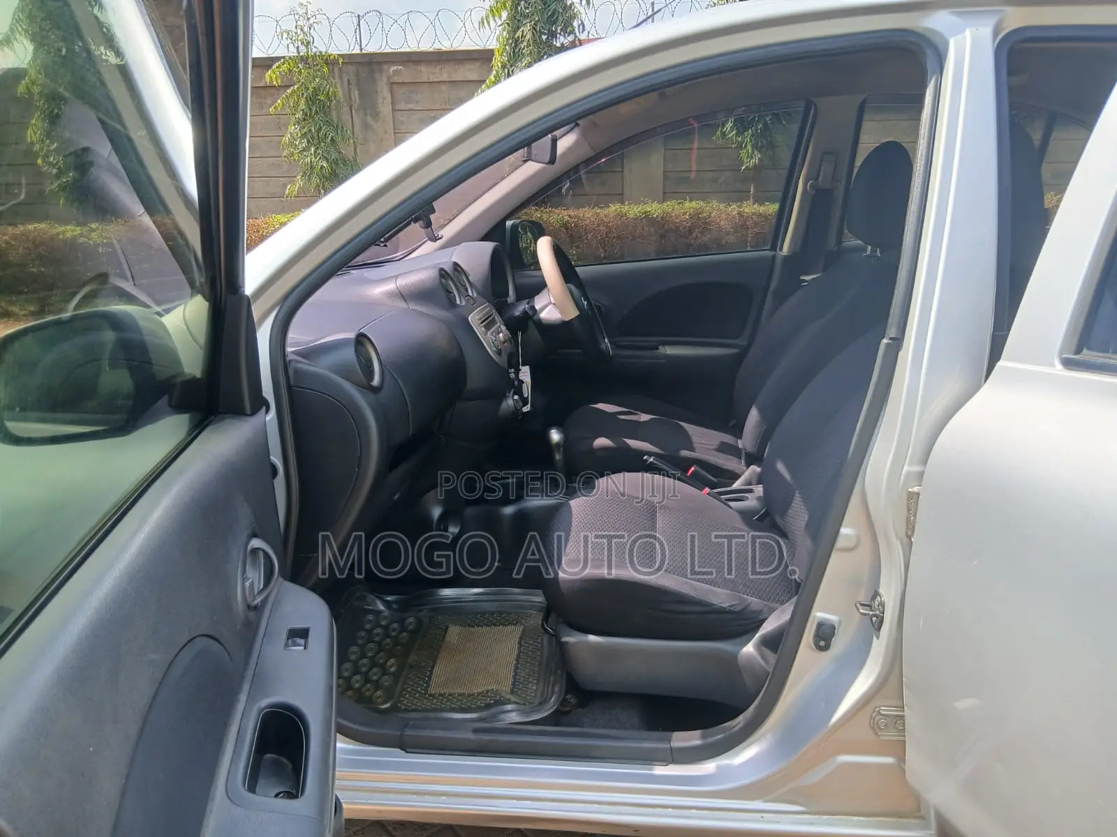 Nissan March 2012 Silver