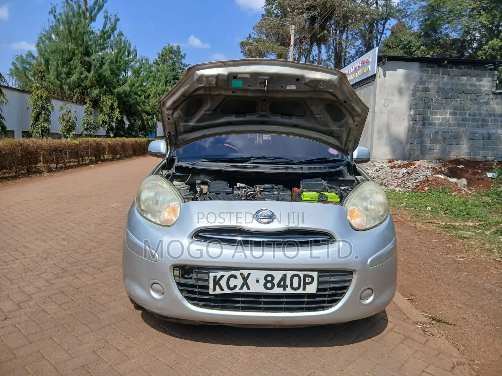 Nissan March 2012 Silver