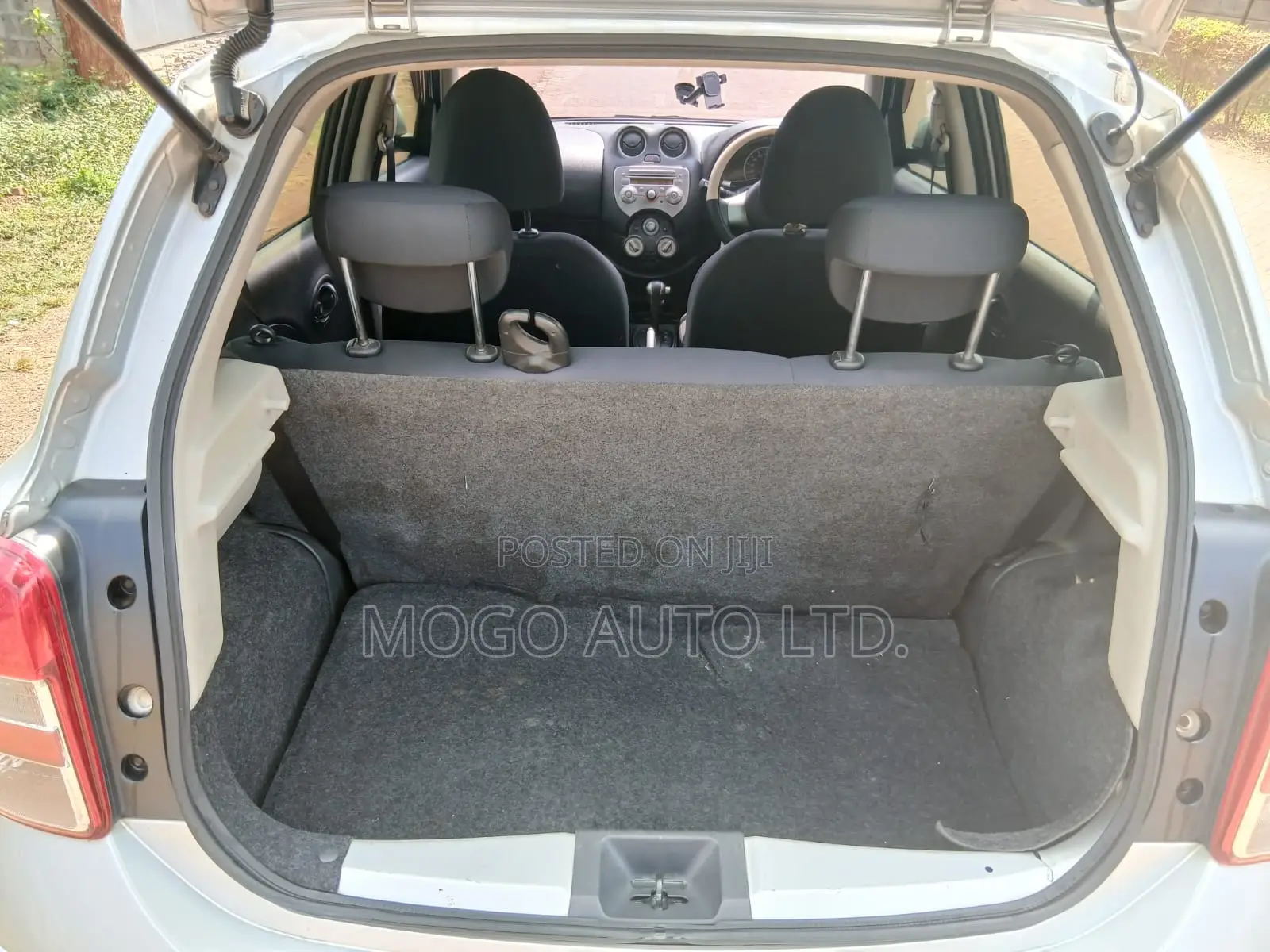 Nissan March 2012 Silver