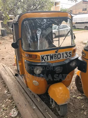 Bajaj RE 2018 Yellow