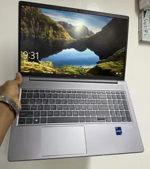 Laptop HP ZBook Power G9 i7 16GB Intel Core i7 SSD 512GB