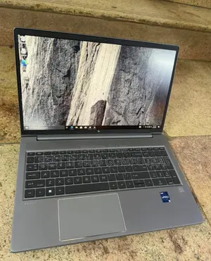 Laptop HP ZBook Power G9 i7 16GB Intel Core i7 SSD 512GB