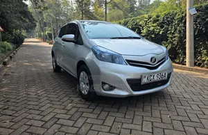 Toyota Vitz 2012 Silver