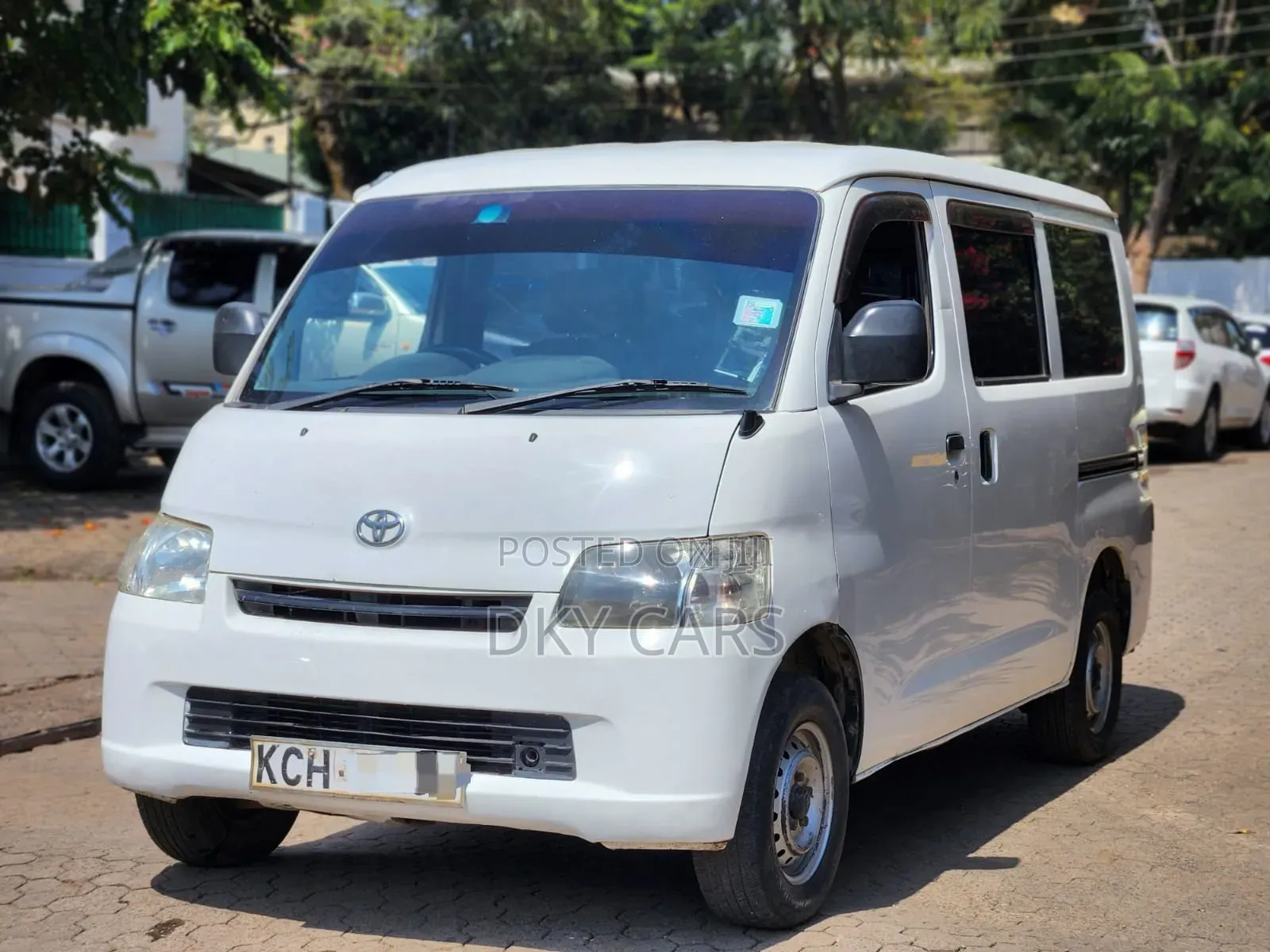 Toyota TownAce 2011 White