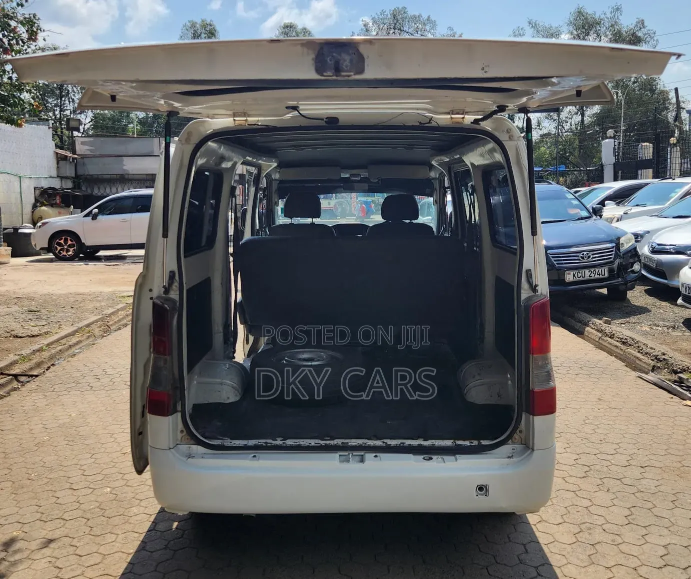 Toyota TownAce 2011 White