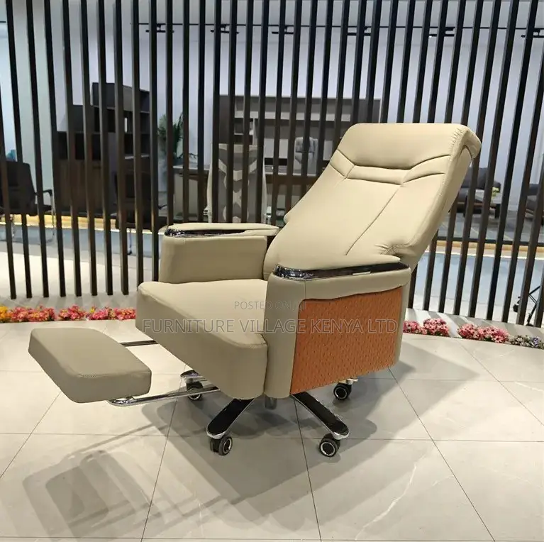 Highback Office Chair With Footrest