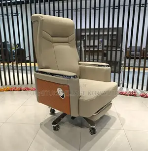 Highback Office Chair With Footrest