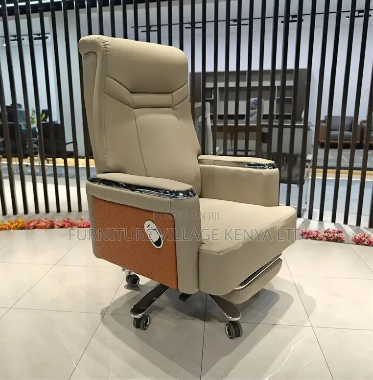 Highback Office Chair With Footrest