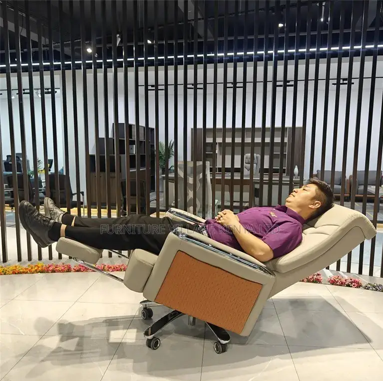 Highback Office Chair With Footrest
